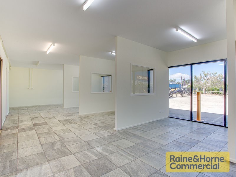 2/31-37 Lear Jet Drive, Caboolture QLD 4510