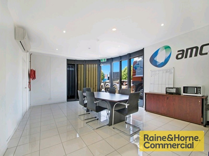 9-11 Boeing Place, Caboolture QLD 4510