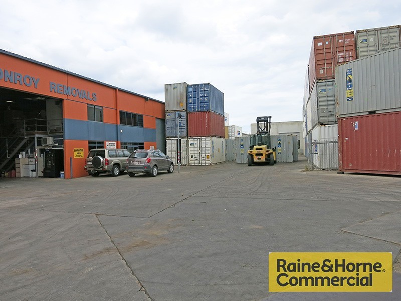 2/9-11 Boeing Place, Caboolture QLD 4510