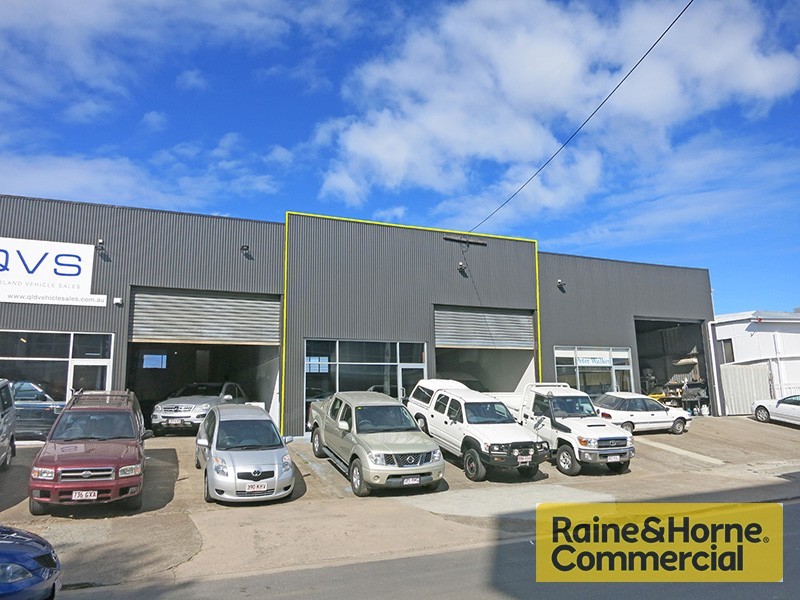 17 Greg Chappell Street, Albion QLD 4010