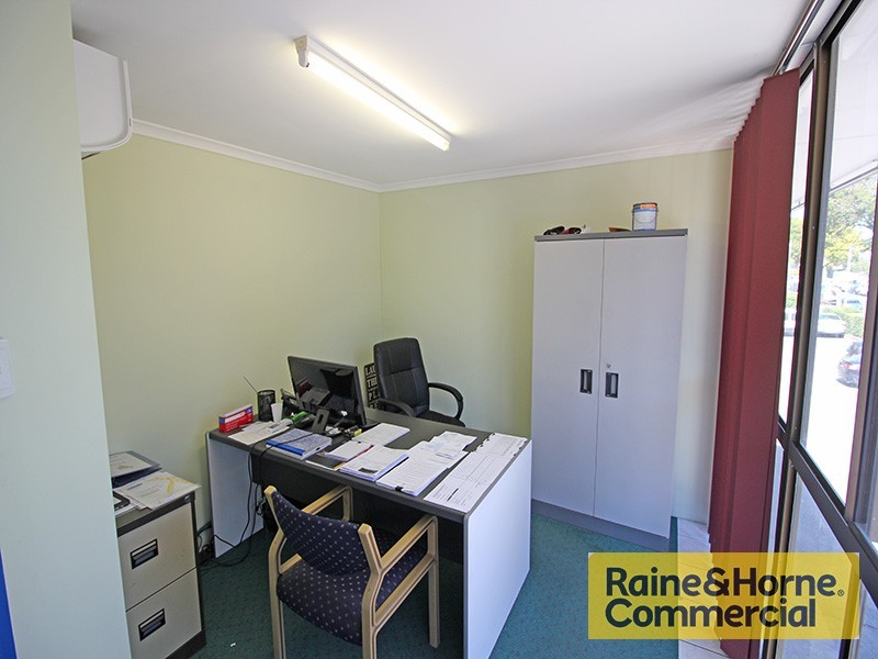 2/8 Finsbury Street, Newmarket QLD 4051