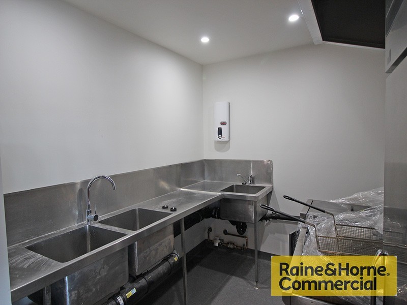 2/62 South Pine Road, Brendale QLD 4500