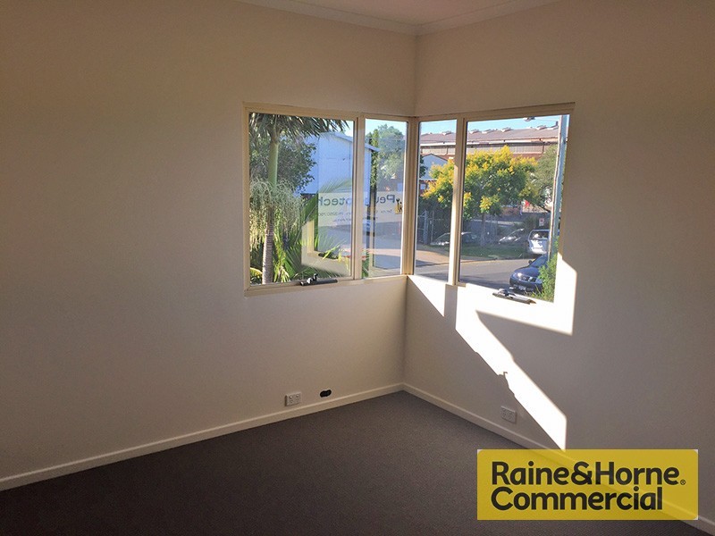 16 Holland Street, Northgate QLD 4013