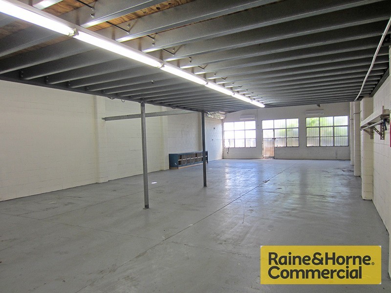 9 Maud Street, Newstead QLD 4006