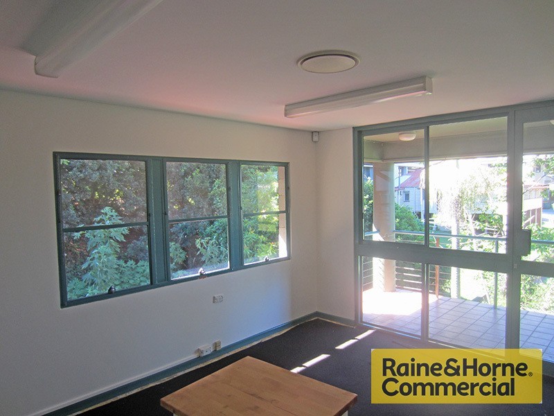 9 McInroy Street, Taringa QLD 4068