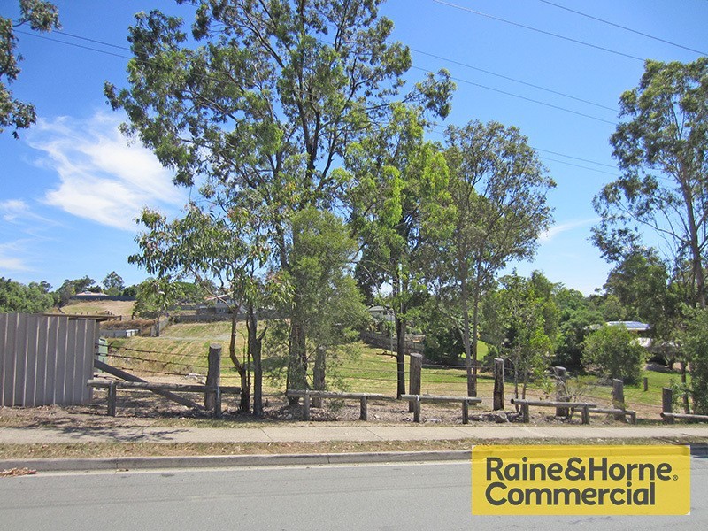 Arana Hills QLD 4054