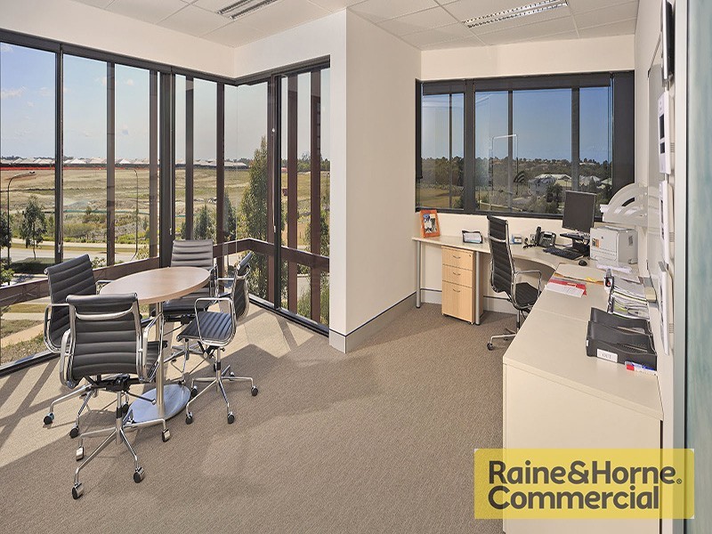 12e/2-4 Flinders Parade, North Lakes QLD 4509