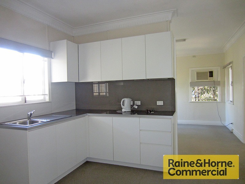 37 Hudson Road, Albion QLD 4010