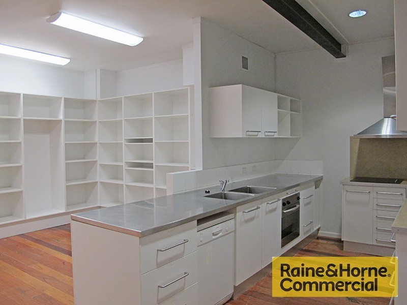 42 Doggett Street, Newstead QLD 4006