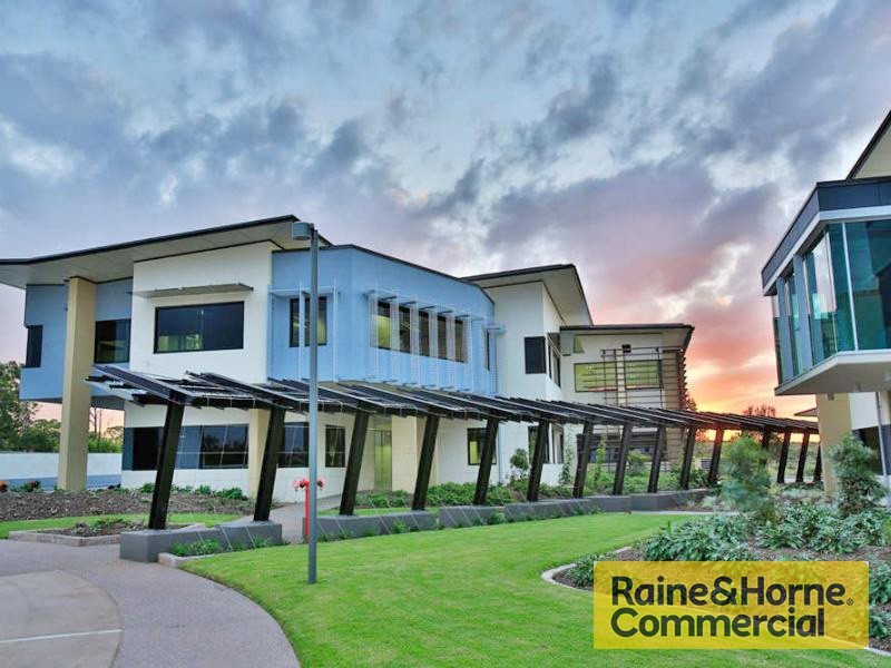 9and10/2-4 Flinders Parade, North Lakes QLD 4509