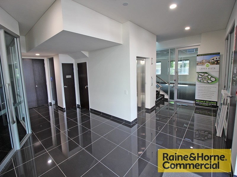 9and10/2-4 Flinders Parade, North Lakes QLD 4509