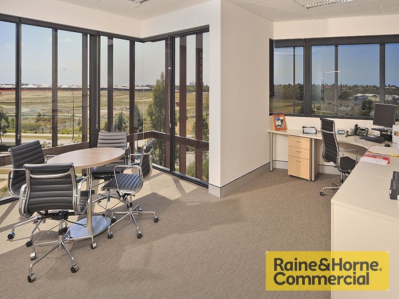 9and10/2-4 Flinders Parade, North Lakes QLD 4509