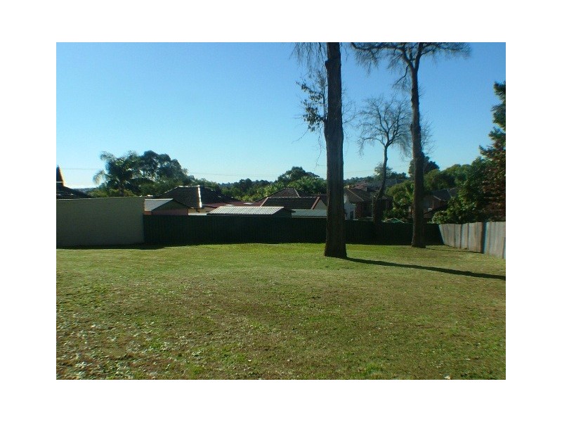 16 Olive Crescent, Peakhurst NSW 2210