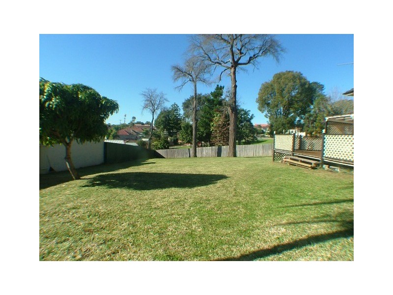 16 Olive Crescent, Peakhurst NSW 2210