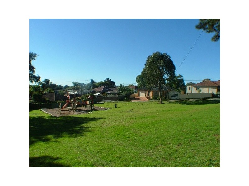 16 Olive Crescent, Peakhurst NSW 2210