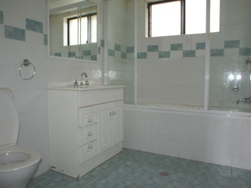 17 / 170 Greenacre Road, Bankstown NSW 2200