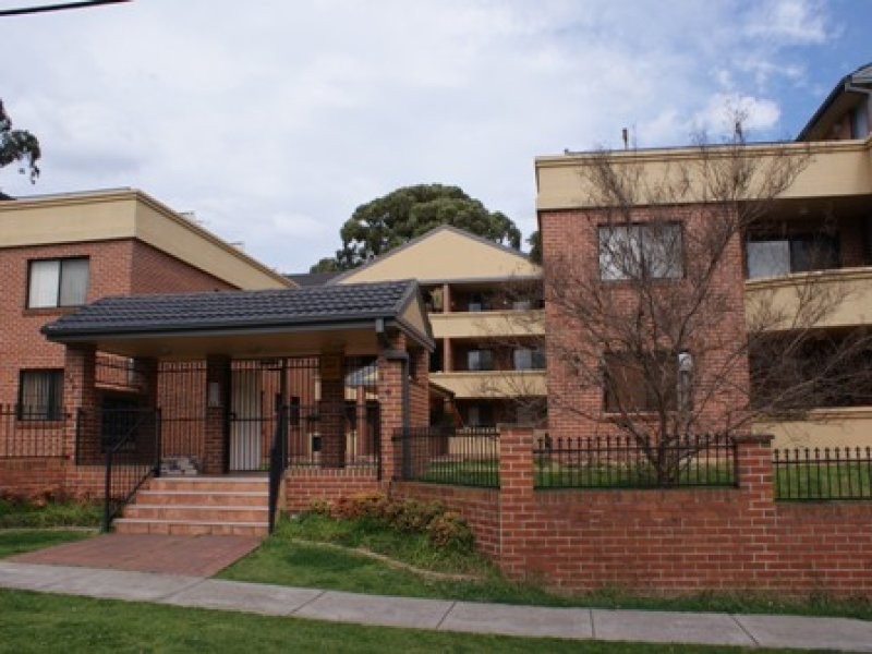 17 / 170 Greenacre Road, Bankstown NSW 2200
