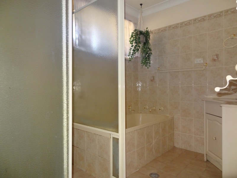 21 Bligh Avenue, Lurnea NSW 2170