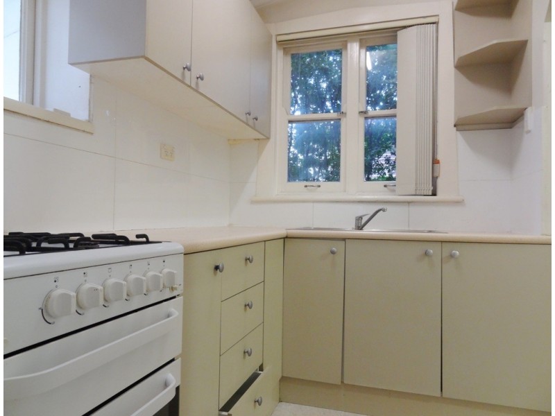 210 West Street, Blakehurst NSW 2221