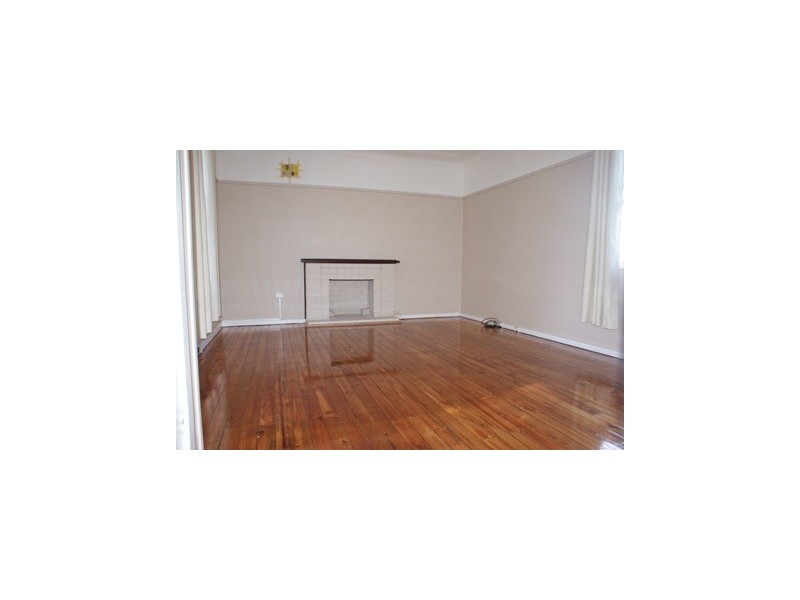 52 Lawrence Street, Peakhurst NSW 2210