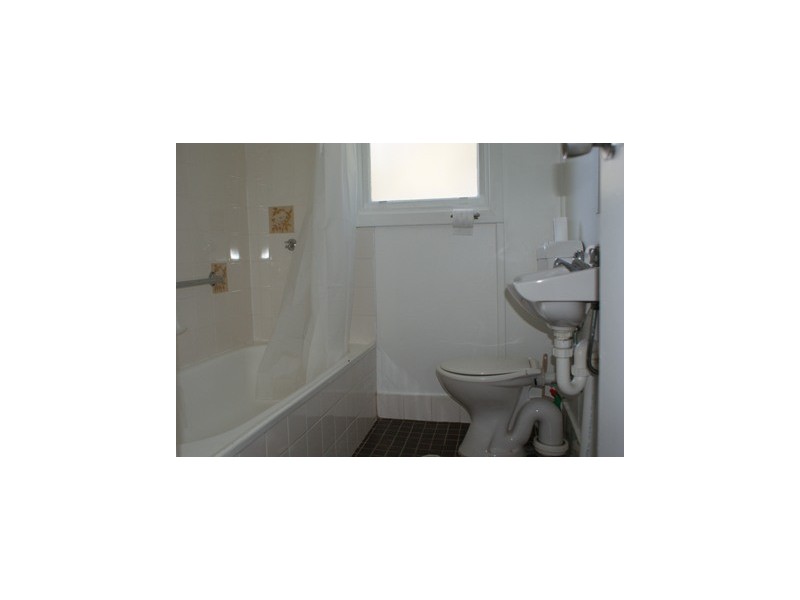 52 Lawrence Street, Peakhurst NSW 2210