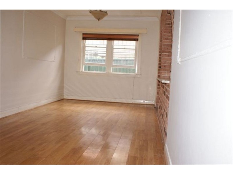 9 Nicholas Avenue, Campsie NSW 2194