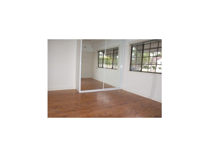 14 McCallum Street, Roselands NSW 2196