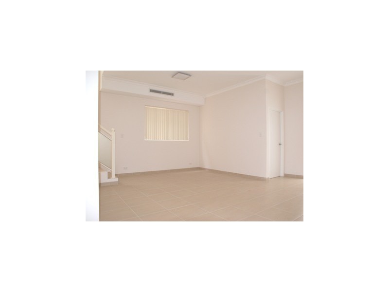 77 Fleet Street, Carlton NSW 2218