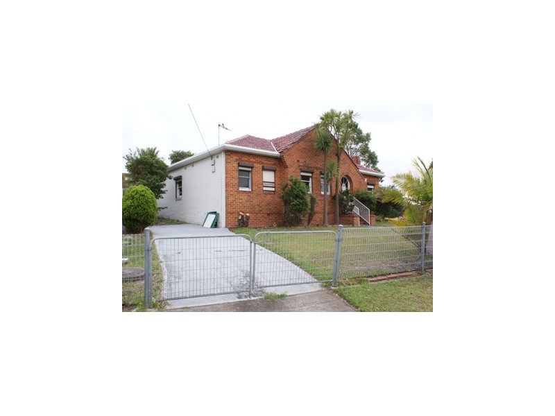 5 Flat Rock Road, Kingsgrove NSW 2208