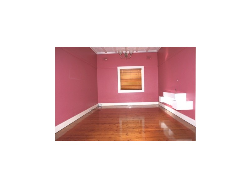 6 Hillcrest Ave, Bardwell Valley NSW 2207