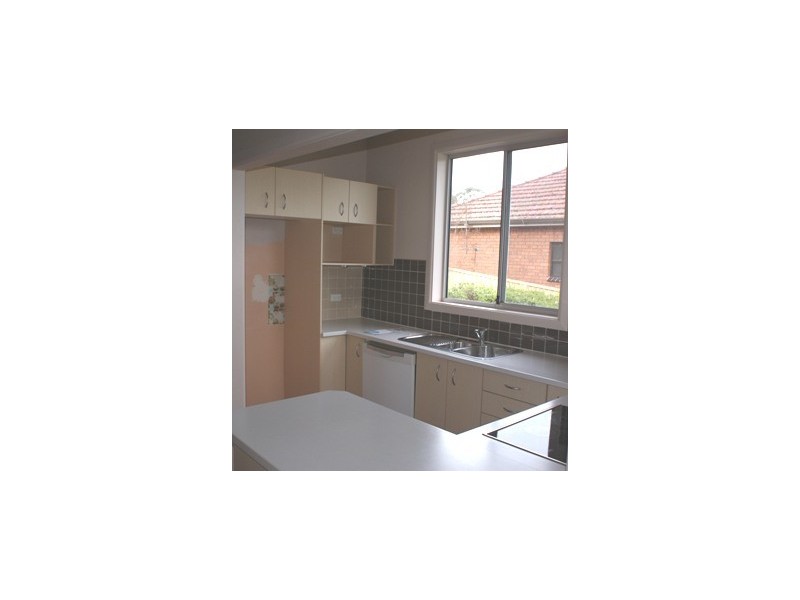 92 Bonds Road, Peakhurst NSW 2210