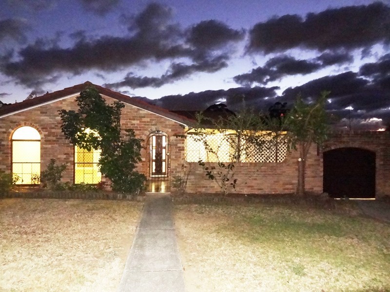 7 Tobermory Avenue, St Andrews NSW 2566