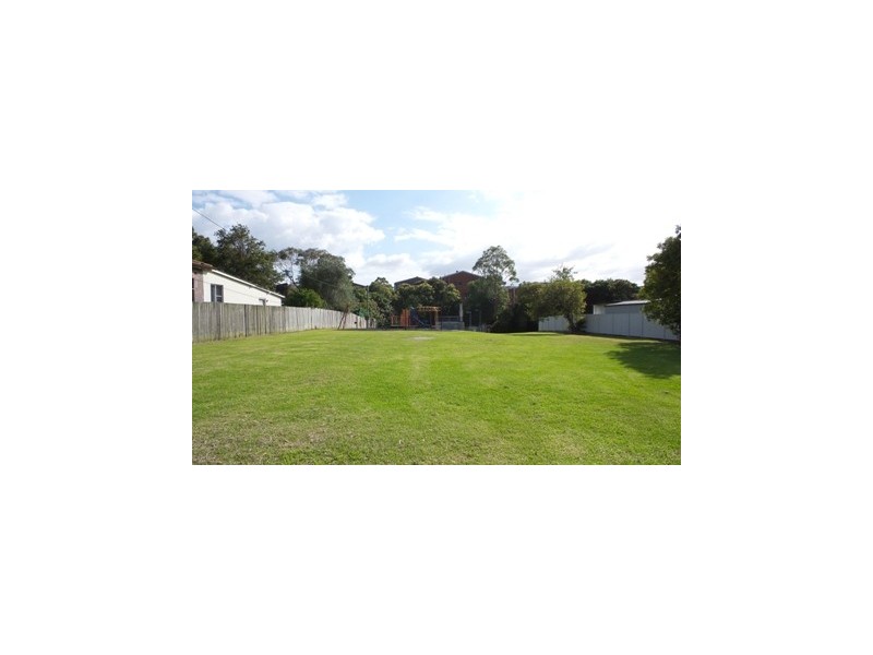 210 West Street, Blakehurst NSW 2221
