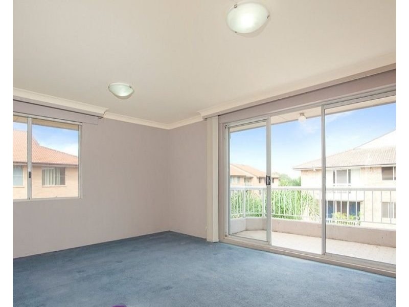23/7 Mead Drive, Chipping Norton NSW 2170