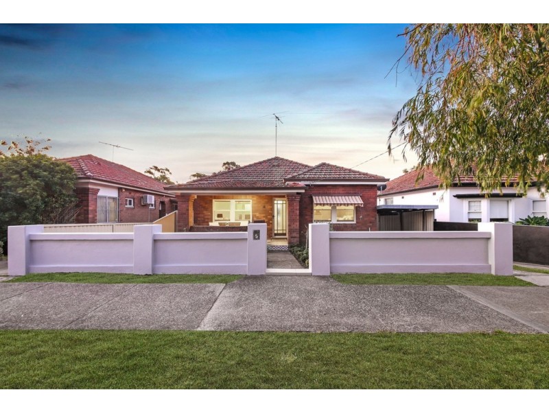 5 Kingsgrove Avenue, Kingsgrove NSW 2208
