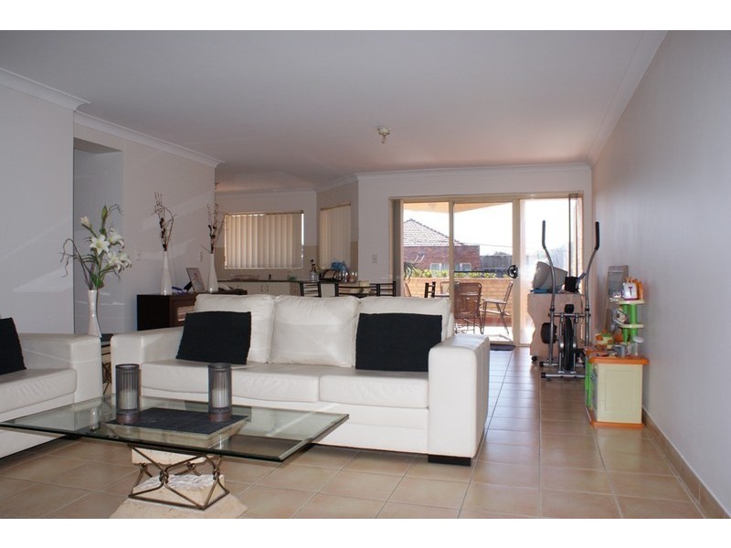 10/1 Hillview Street, Roselands NSW 2196