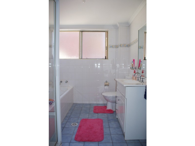 10/1 Hillview Street, Roselands NSW 2196