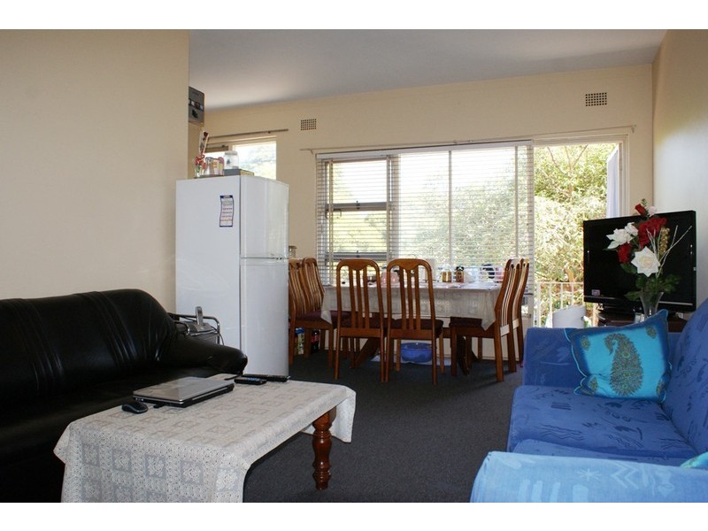 2/152 Queen Victoria Street, Bexley NSW 2207