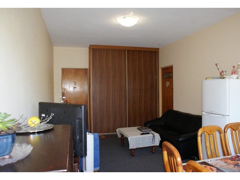 2/152 Queen Victoria Street, Bexley NSW 2207