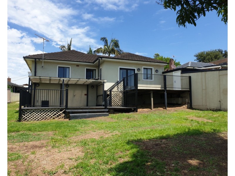 16 Olive Crescent, Peakhurst NSW 2210