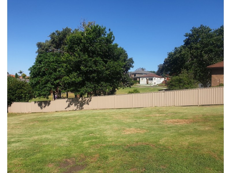 16 Olive Crescent, Peakhurst NSW 2210