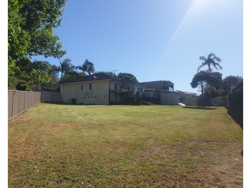 16 Olive Crescent, Peakhurst NSW 2210