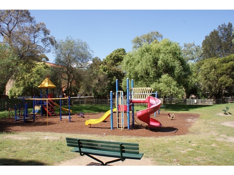 8/16 Queen Victoria Street, Kogarah NSW 2217