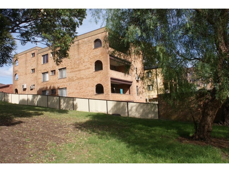 8/16 Queen Victoria Street, Kogarah NSW 2217