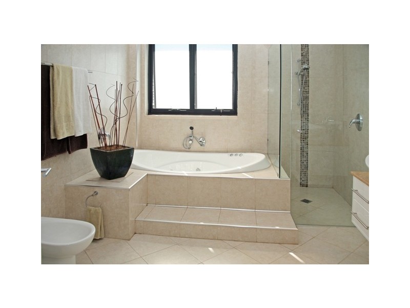 121 Moorefields Road, Roselands NSW 2196