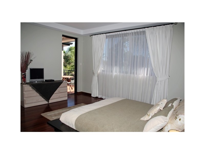 121 Moorefields Road, Roselands NSW 2196