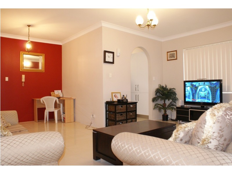 2/188 Queen Victoria Street, Bexley NSW 2207