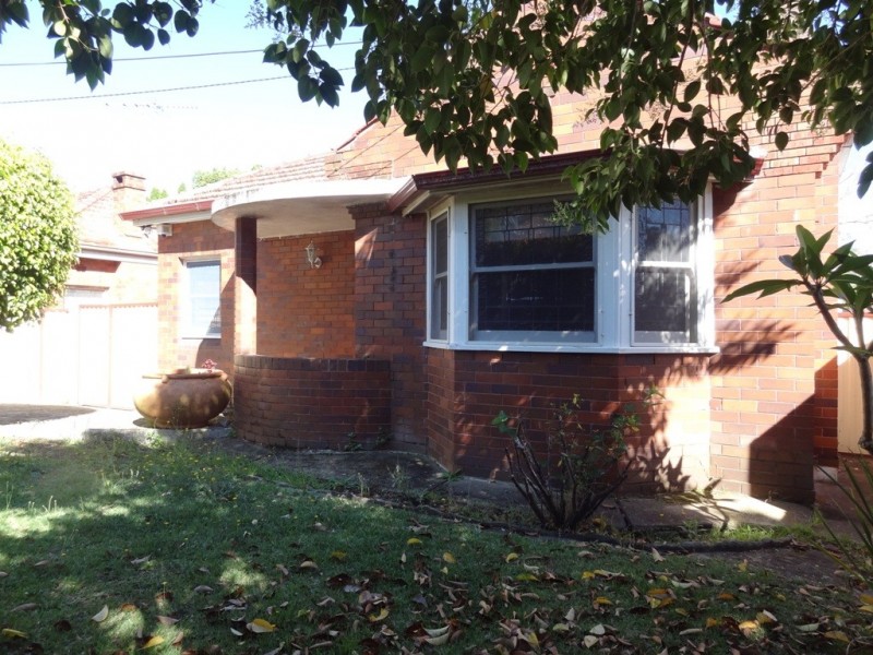 176 Slade Road, Bardwell Park NSW 2207