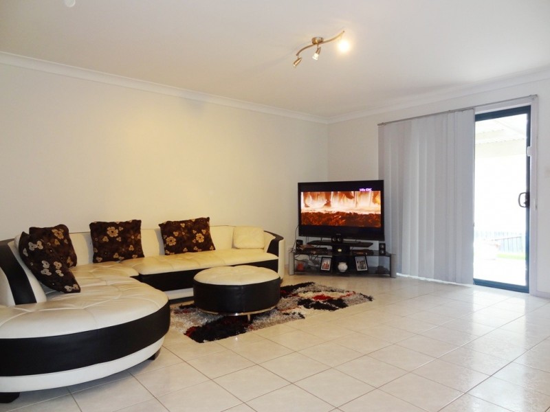 43 Leacocks Lane, Casula NSW 2170