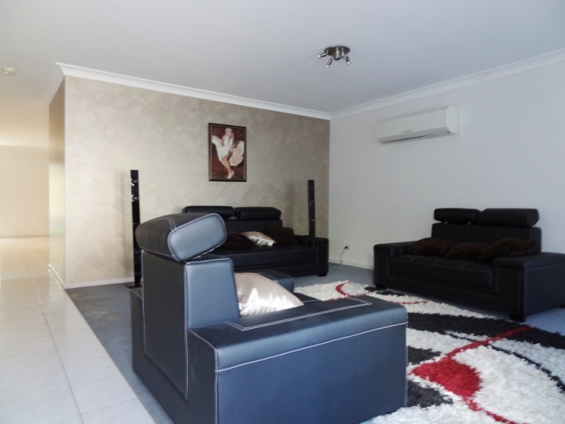 43 Leacocks Lane, Casula NSW 2170